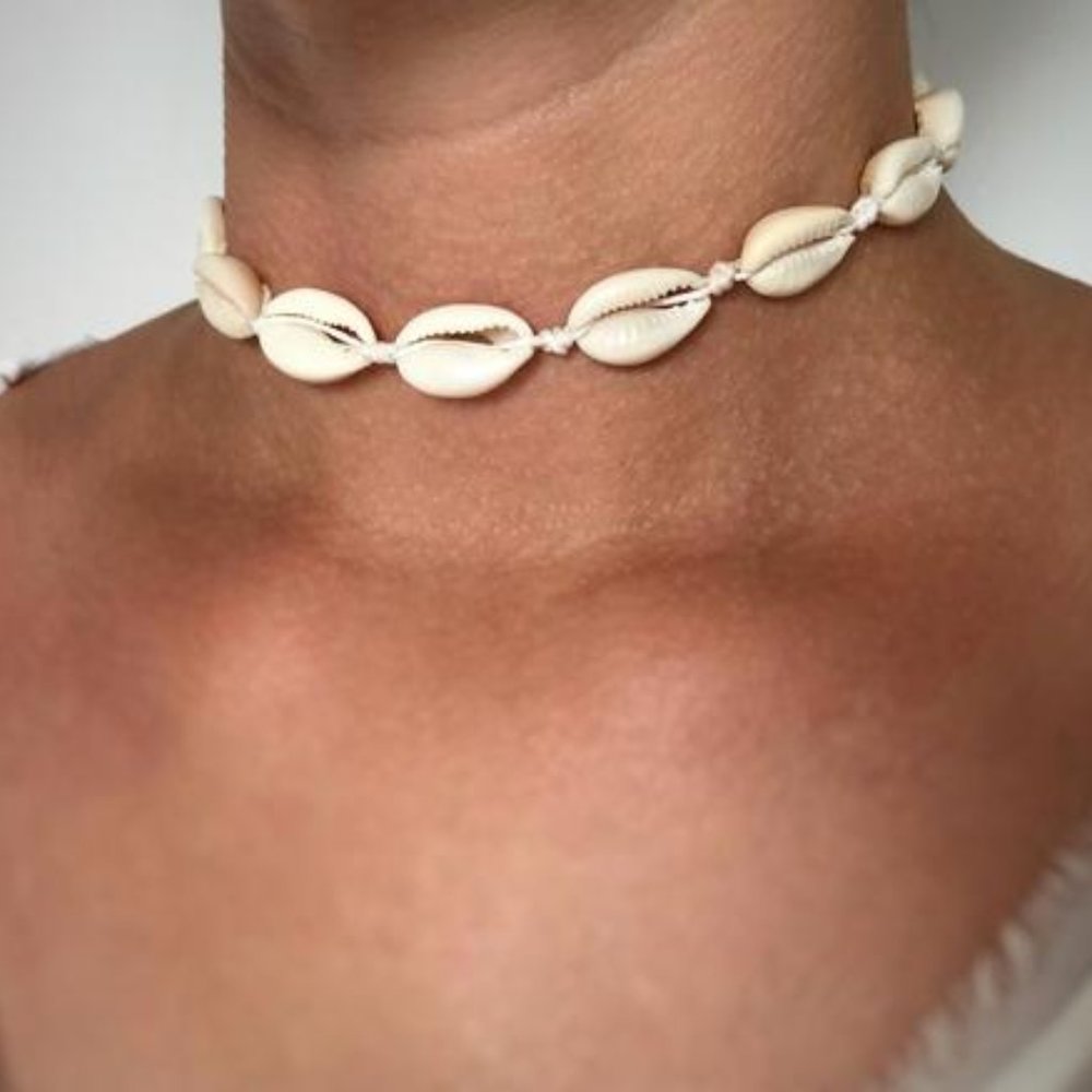 Cowrie Shell Choker Necklace for Women
